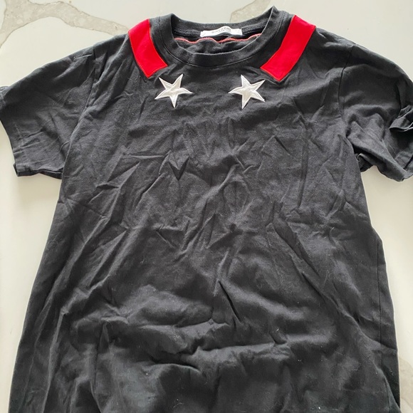 Givenchy Men’s T-shirt - Picture 1 of 6